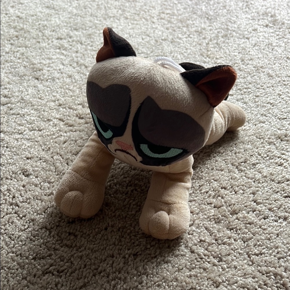 Grumpy Cat Plush Toy - Picture 2 of 6